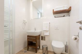 Hotel Tesla - Smart Stay