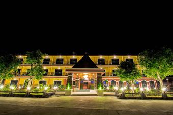 Maladee Hotel