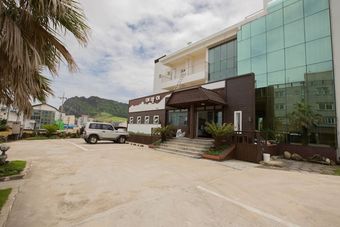 Seongsan Sunrise Pension