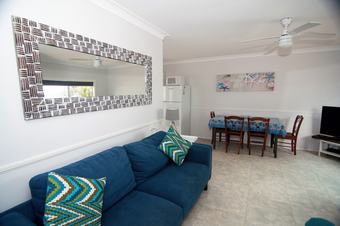 Cabana Laguna Lodge Holiday Units