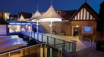 Hotel Holiday Inn Express Chester Racecourse(.)