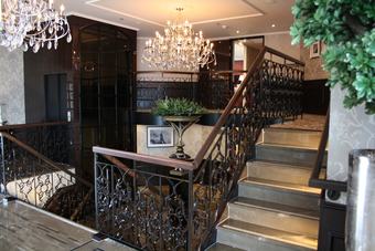 Crossgates Hotelship 4 Star - Nizzaufer - Frankfurt