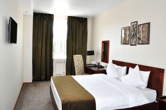 Benefit Plaza Congress Hotel