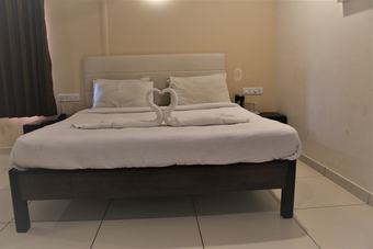 Hotel White Feather Toran Resort