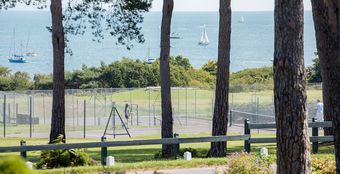 Hotel The Knoll House