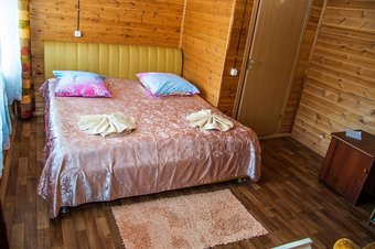 Hotel Holiday Village Bayar