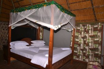 Posada Mabata Makali Lodge & Campsite