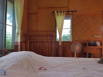 Hotel Ban Budta Resort