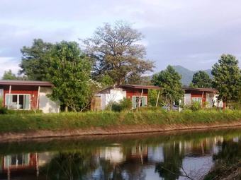 Hotel The Bloom By Tv Pool