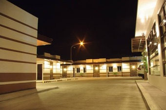 Hotel The Red Palm Suites And Restaurant