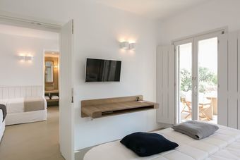 Seven Santa Maria Paros Boutique Hotel