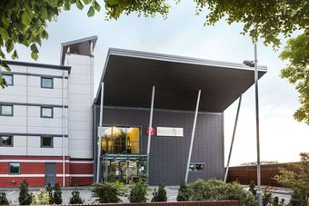 Hotel Ramada By Wyndham Oldbury Birmingham