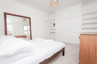 Elegant Victorian 3 Bed Home Near Hammersmith