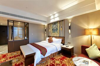 Huayu Landmark Hotel