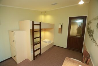 Hostal Somoni Hostel