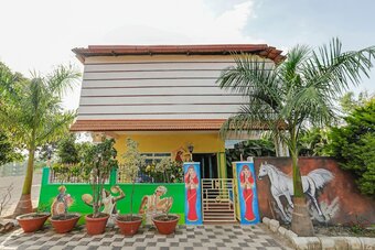 Hotel Oyo 9592 Maharaja Palace Resort