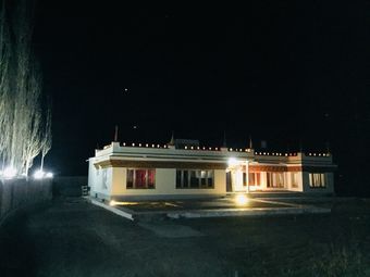 Hotel Chakshi Guest House