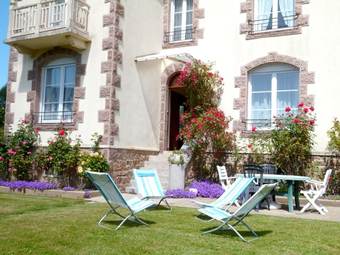 House With 4 Bedrooms In Saint-jean-du-doigt, With Wonderful Sea View And Enclosed Garden - 500 M From The Beach