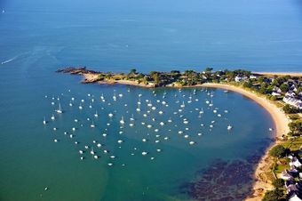 House With 3 Bedrooms In Ambon, With Enclosed Garden - 300 M From The Beach