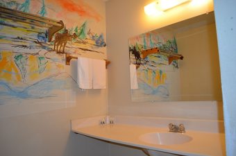Deep Creek Motel