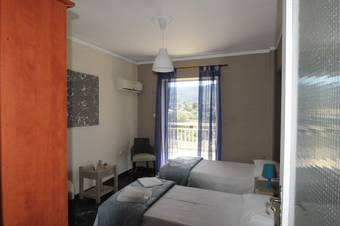 Kinetta Apartments