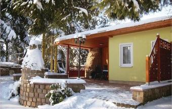 Holiday Home Sportplatzweg E