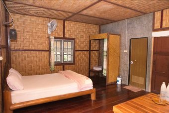 Hotel Phujinda Homestay