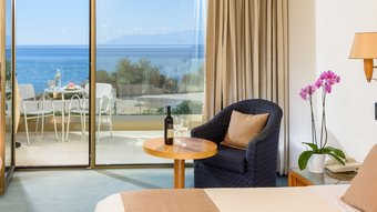 Alexander Beach Hotel & Spa