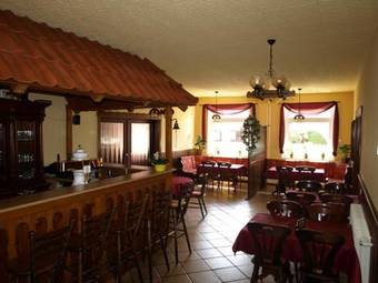 Hostal Landgasthof & Pension Zum Neuen Krug