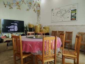 Posada Wuyuan Jiangling View Inn