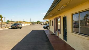 Motel Hwy. Express Inn & Suites