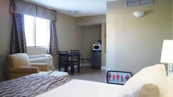 Hotel Red Maple Inn And Suites