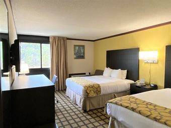 Hotel Baymont By Wyndham Queensbury / Lake George