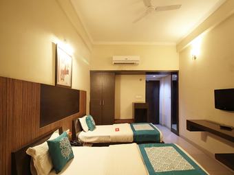 Oyo 4754 Hotel Center Point