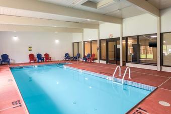 Hotel Rodeway Inn & Suites Stroudsburg - Poconos