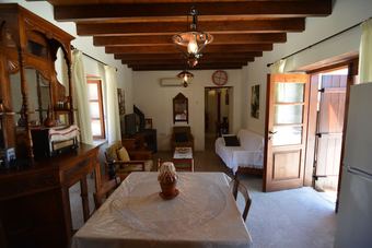 Apartamentos Elpida's Stone Houses