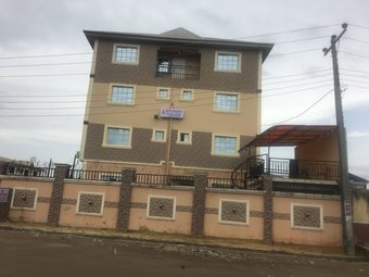 Bucker's Palace Hotel