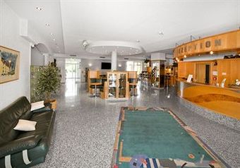 Fairway Hotel