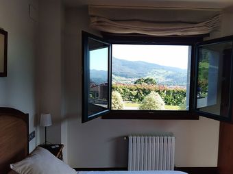 Hotel Reina Adosinda