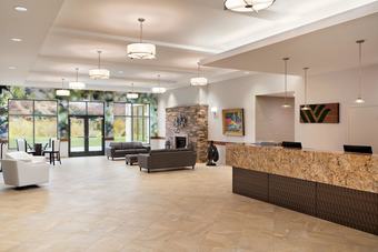 Hotel Wyndham Garden State College