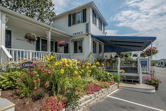 Motel Glen Cove Inn & Suites