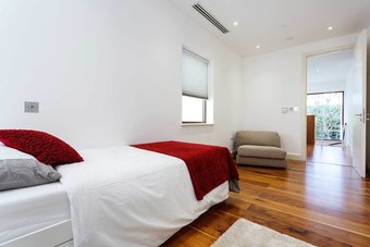 Wimbledon Deluxe House