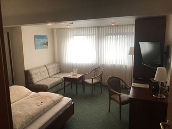 Hotel Zwei Linden - Links Der Elbe