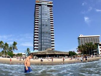Hotel El Cid El Moro Beach