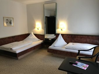 Hotel Bitterfelder Hof