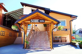 Bed And Breakfast Mreznica House Dp