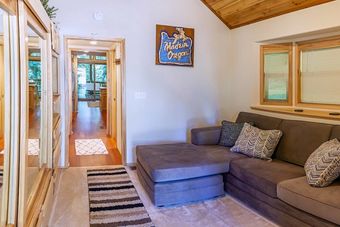 #49 The Cabins At Hyatt Lake - Sleeps 4 - Private