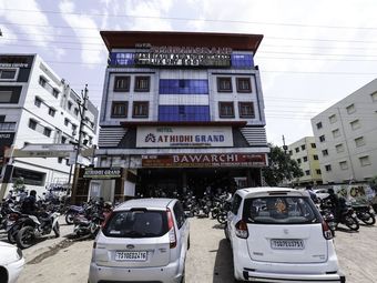 Hotel Oyo 16083 Athidi Grand