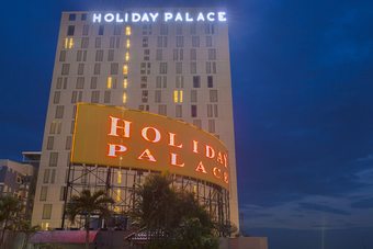 Hotel Holiday Palace