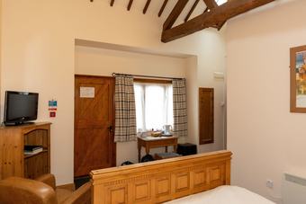 Posada Church Farm Lodge